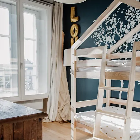 Beautiful Parisian Full Of Light *