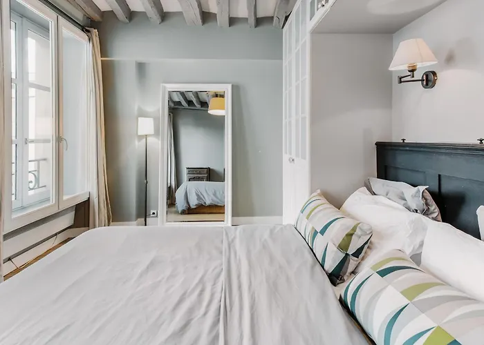 Beautiful Parisian Full Of Light *