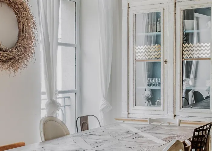 Beautiful Parisian Full Of Light דירה *